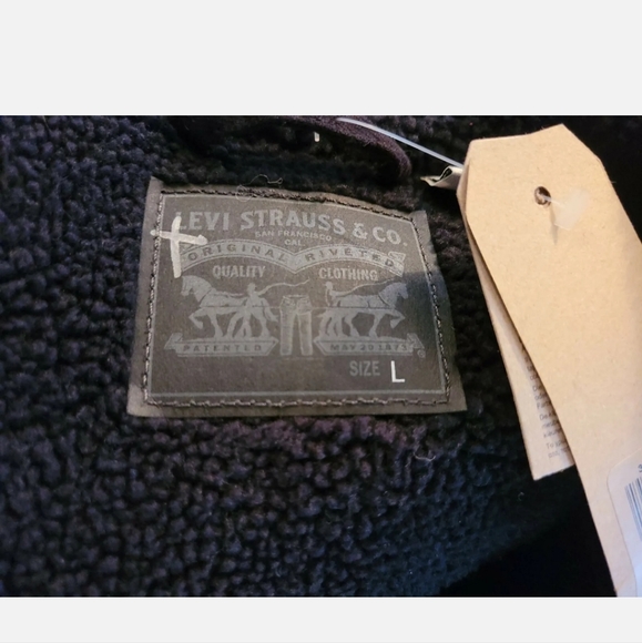 Levi's Women's Original Sherpa Trucker Large Soft Ultra Black - Picture 3 of 3